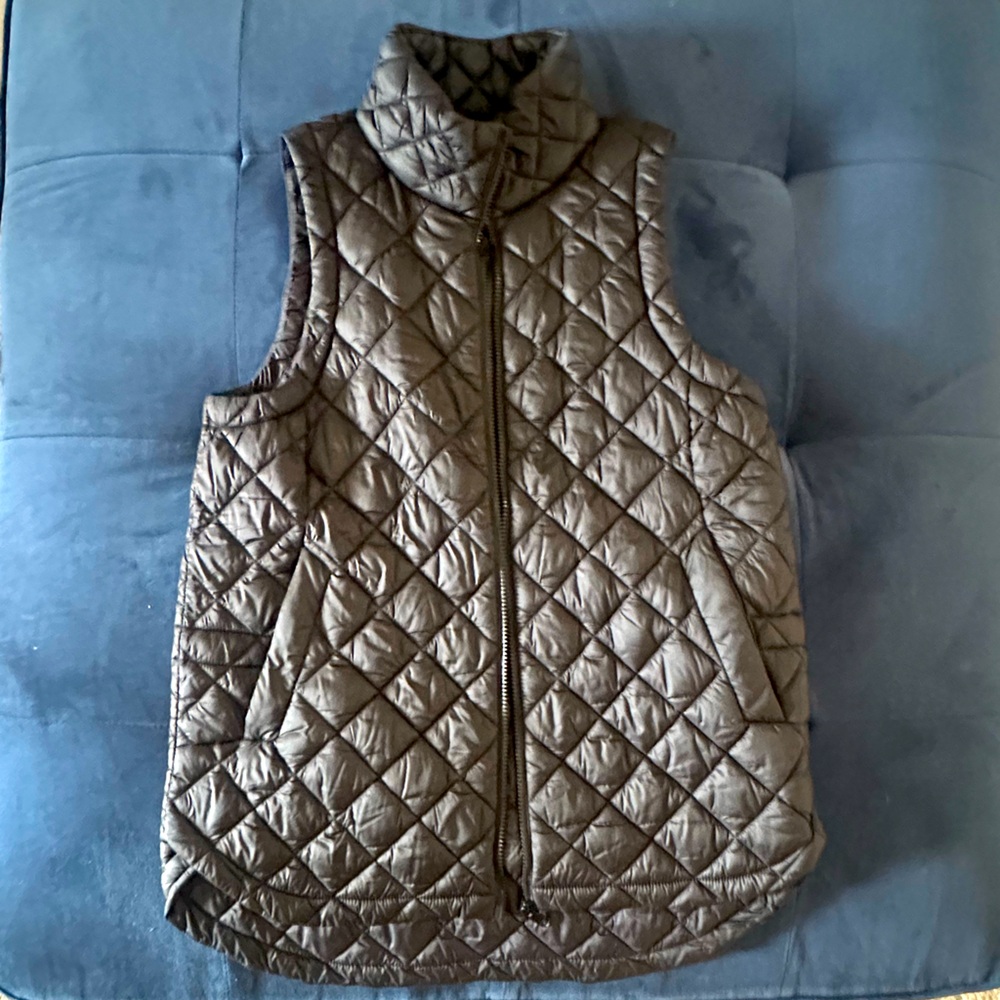 Athleta Whisper Featherless Puffer Vest NWOT